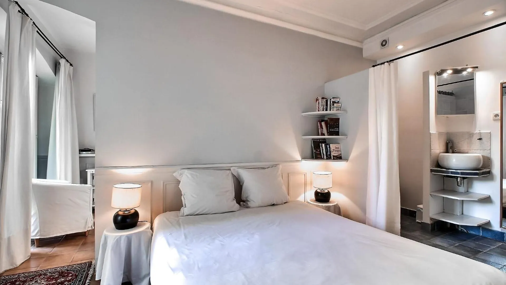 Apartment Parisian Home I S04308 I Marais
